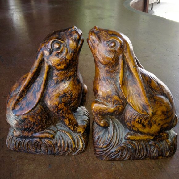 Adorable VTG Hand Painted Heavy Duty Resin Bunny Bookends - Picture 1 of 10